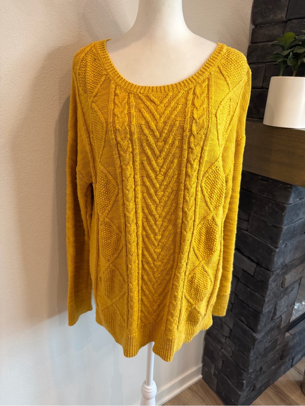 Mossimo Mustard Yellow Cable Knit Women's Sweater. Size L